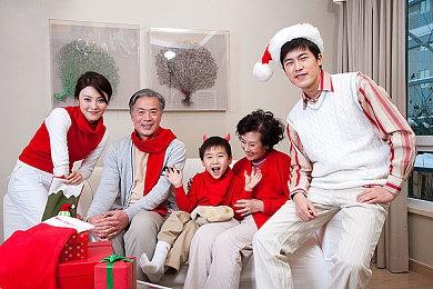 外星人主题生存恐怖游戏《灰岭事件》新预告